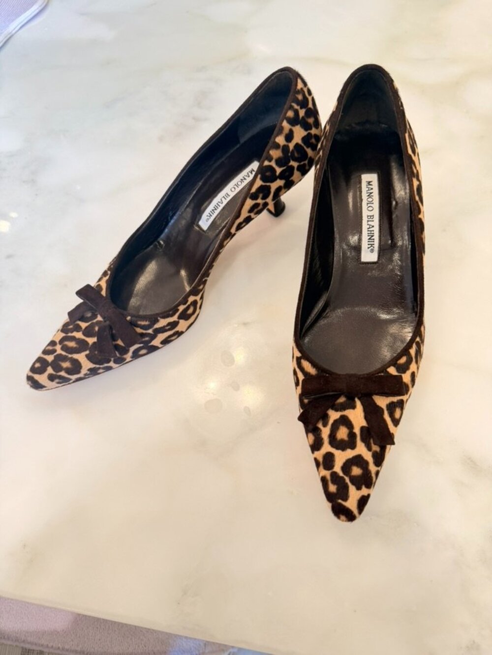 MANOLO BLAHNIK LEOPARD PRINT HEELS - SIZE 39